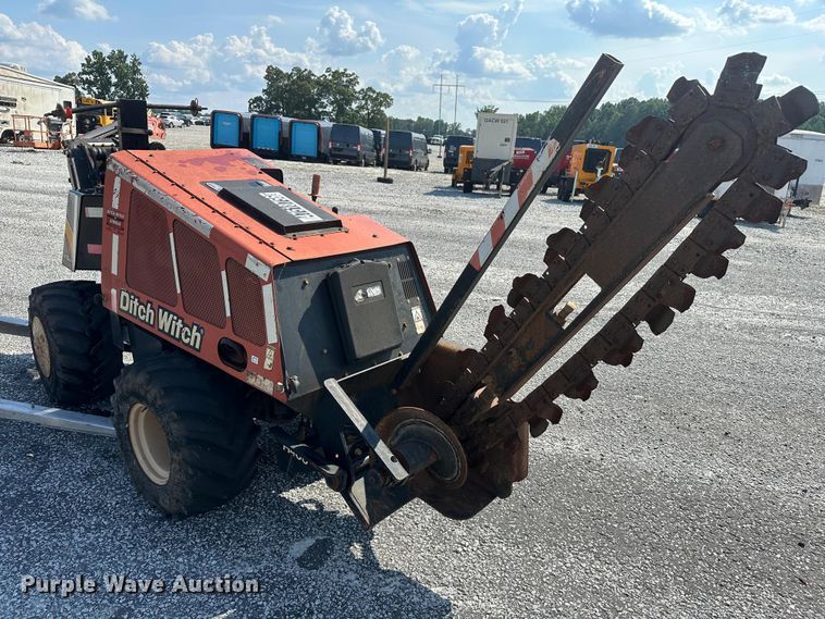 image for item YA3080 2015 Ditch Witch 410SX trencher