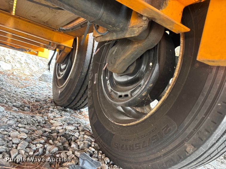 image for item YA3090 2020 Lucon 5T142BW-HDP equipment trailer