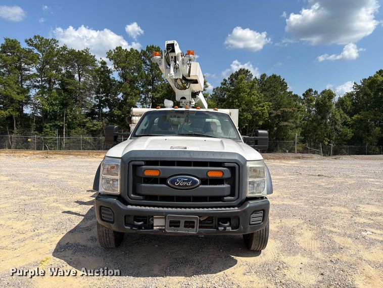 image for item YA3096 2015 Ford F450 Super Duty bucket truck