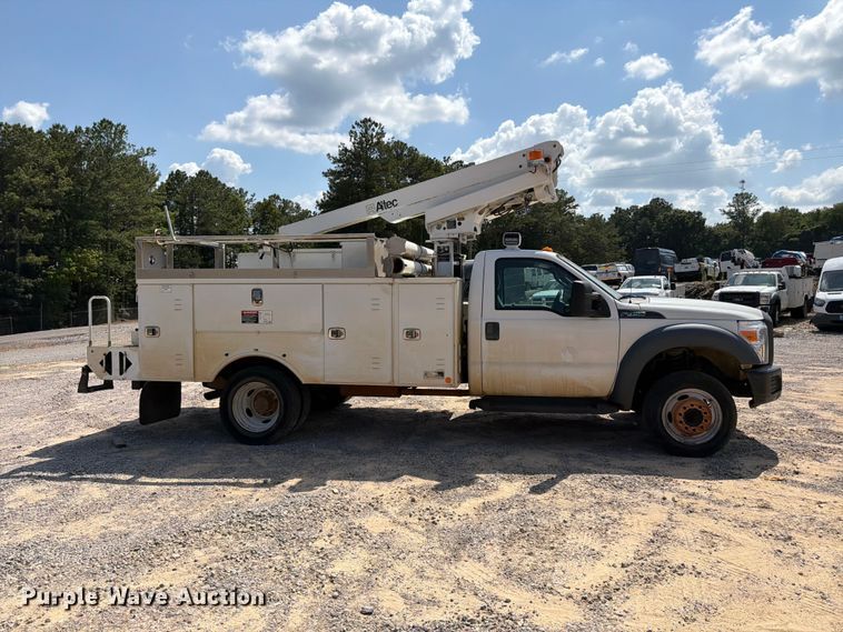 image for item YA3096 2015 Ford F450 Super Duty bucket truck