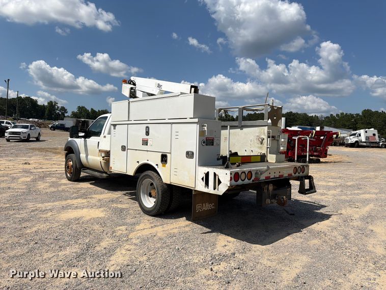 image for item YA3096 2015 Ford F450 Super Duty bucket truck