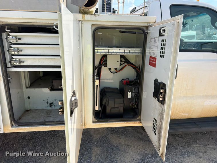 image for item YA3096 2015 Ford F450 Super Duty bucket truck