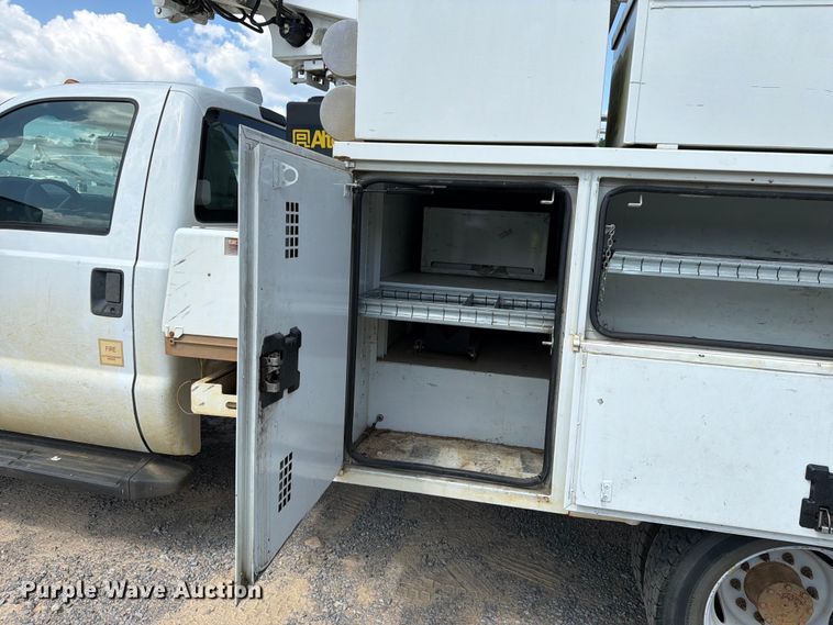 image for item YA3096 2015 Ford F450 Super Duty bucket truck