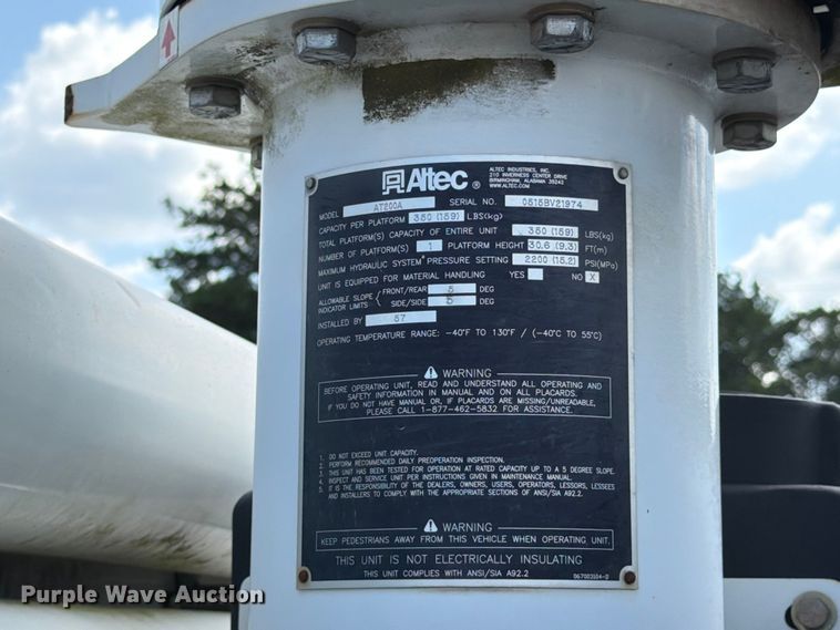 image for item YA3096 2015 Ford F450 Super Duty bucket truck