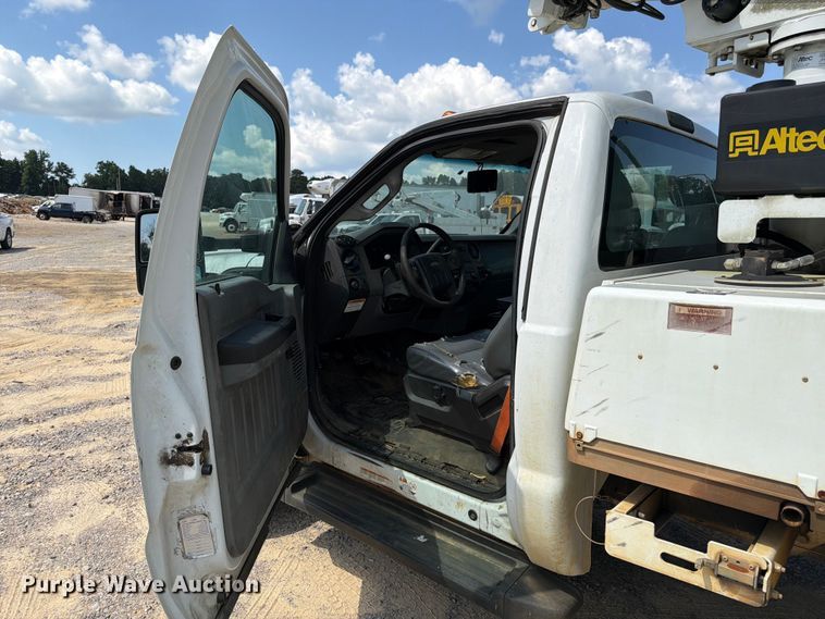 image for item YA3096 2015 Ford F450 Super Duty bucket truck