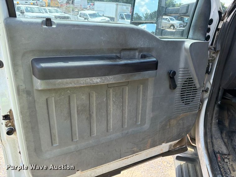 image for item YA3096 2015 Ford F450 Super Duty bucket truck