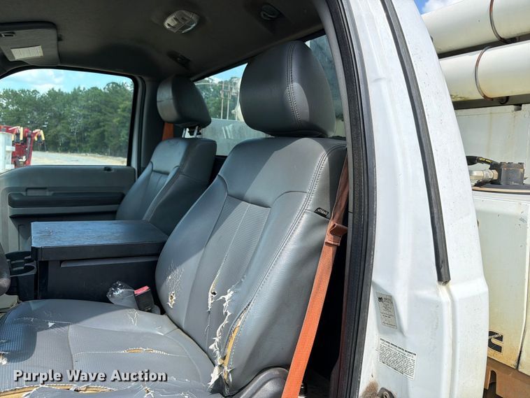 image for item YA3096 2015 Ford F450 Super Duty bucket truck