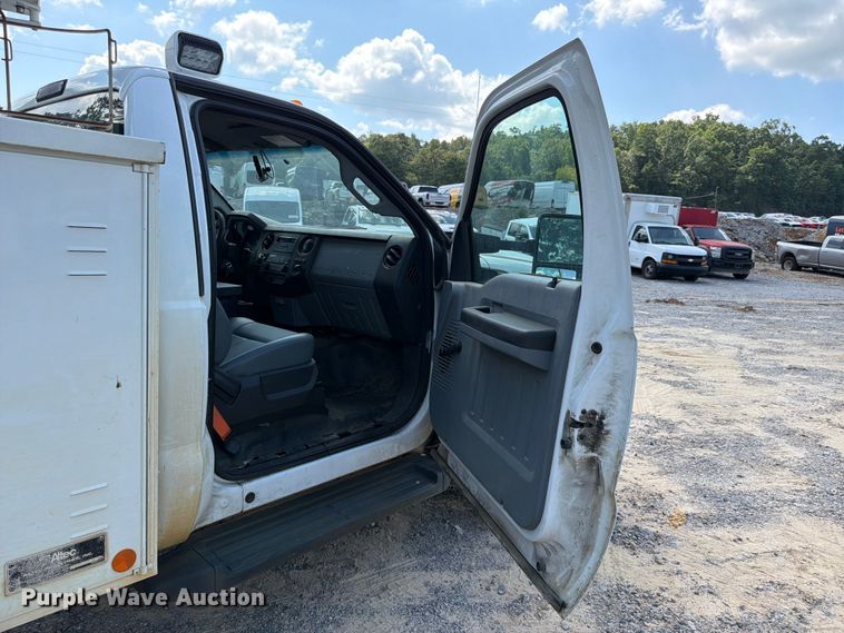image for item YA3096 2015 Ford F450 Super Duty bucket truck