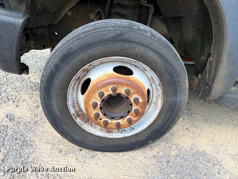 image for item YA3096 2015 Ford F450 Super Duty bucket truck