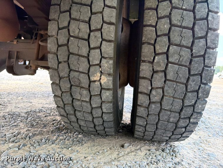 image for item YA3096 2015 Ford F450 Super Duty bucket truck