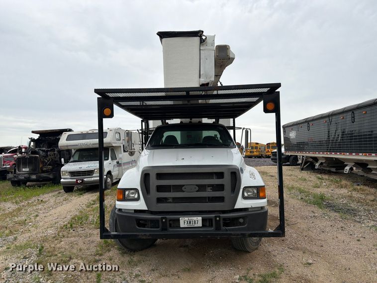 image for item YA3247 2015 Ford F750 Super Duty forestry bucket truck