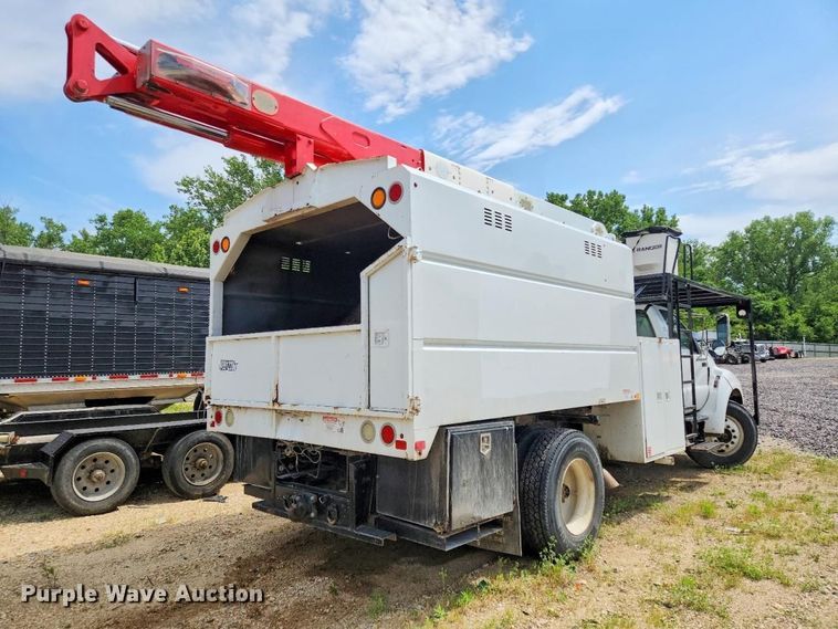 image for item YA3247 2015 Ford F750 Super Duty forestry bucket truck