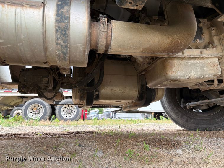 image for item YA3247 2015 Ford F750 Super Duty forestry bucket truck