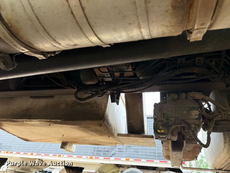 image for item YA3247 2015 Ford F750 Super Duty forestry bucket truck