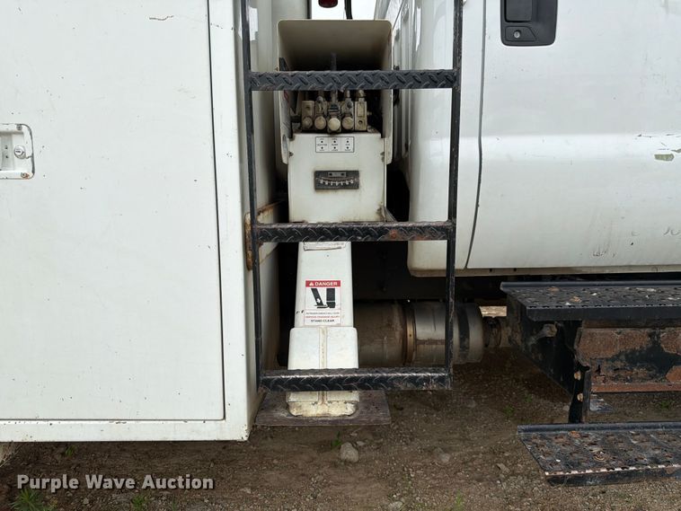 image for item YA3247 2015 Ford F750 Super Duty forestry bucket truck