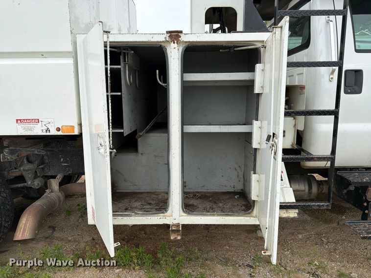 image for item YA3247 2015 Ford F750 Super Duty forestry bucket truck