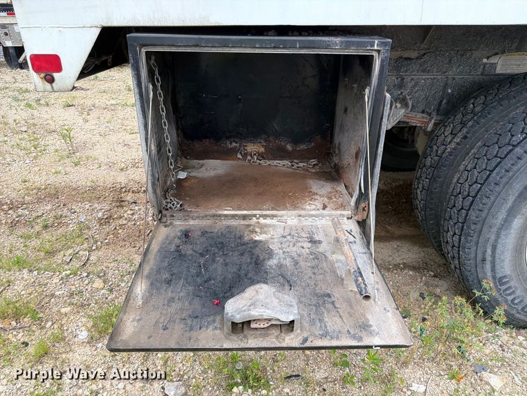 image for item YA3247 2015 Ford F750 Super Duty forestry bucket truck