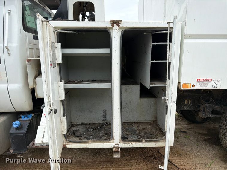 image for item YA3247 2015 Ford F750 Super Duty forestry bucket truck