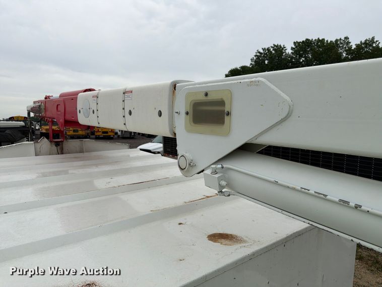 image for item YA3247 2015 Ford F750 Super Duty forestry bucket truck