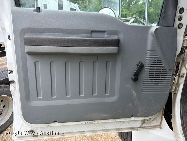image for item YA3247 2015 Ford F750 Super Duty forestry bucket truck