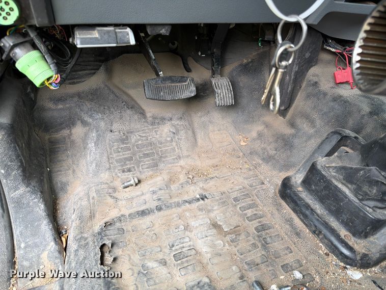 image for item YA3247 2015 Ford F750 Super Duty forestry bucket truck