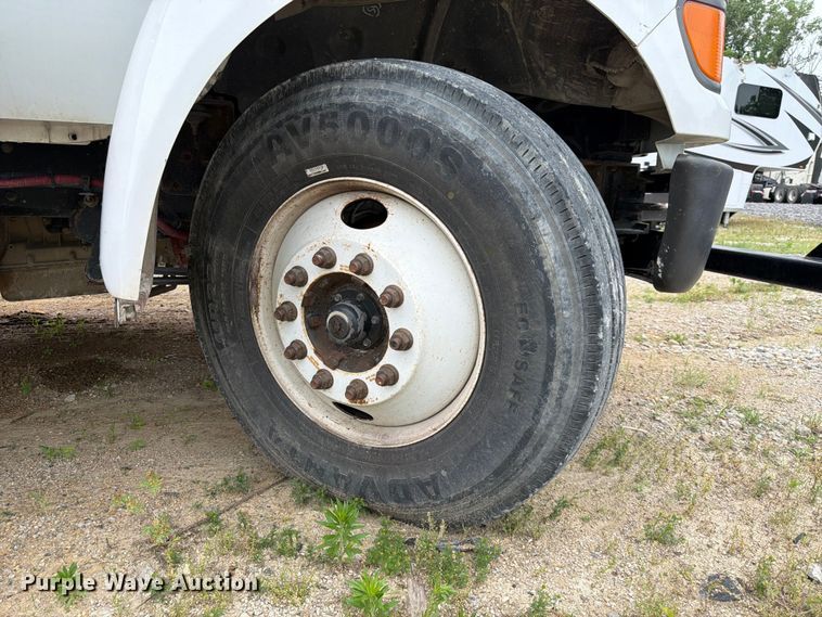 image for item YA3247 2015 Ford F750 Super Duty forestry bucket truck