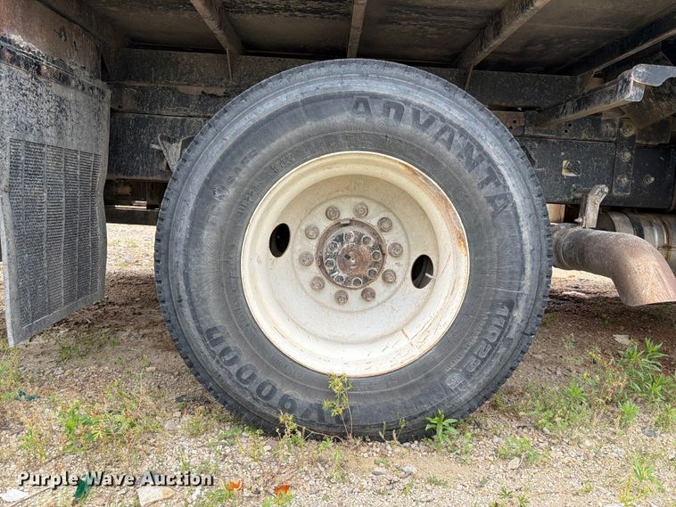 image for item YA3247 2015 Ford F750 Super Duty forestry bucket truck