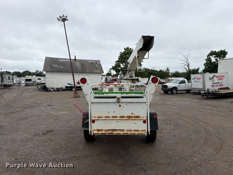 image for item YA3285 2016 Altec DC1317 wood chipper