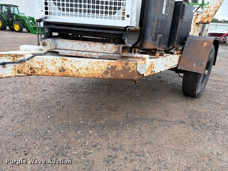 image for item YA3285 2016 Altec DC1317 wood chipper