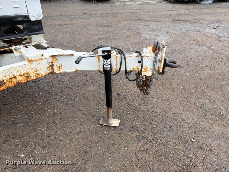 image for item YA3285 2016 Altec DC1317 wood chipper