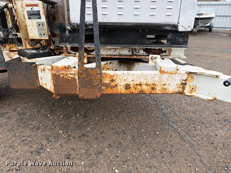 image for item YA3285 2016 Altec DC1317 wood chipper