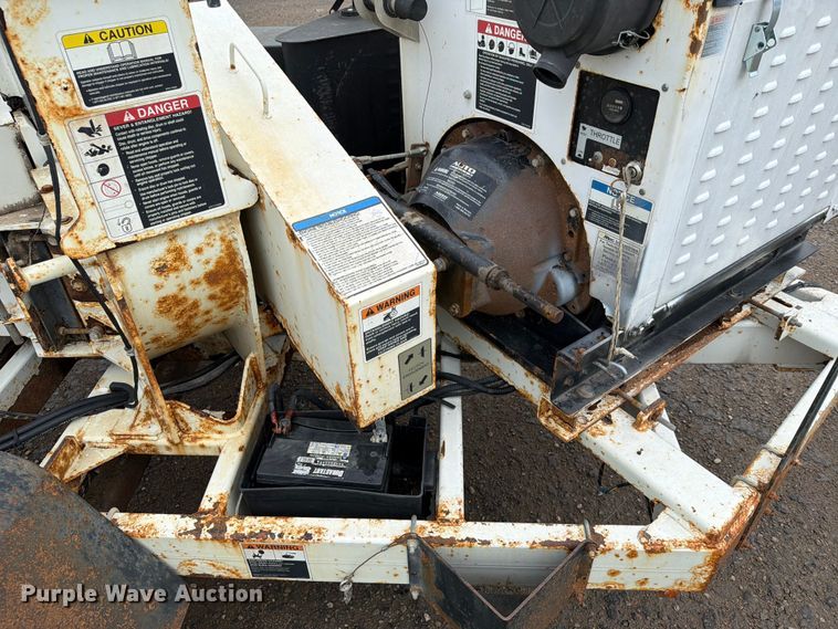 image for item YA3285 2016 Altec DC1317 wood chipper