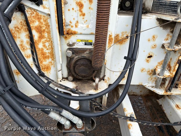image for item YA3285 2016 Altec DC1317 wood chipper