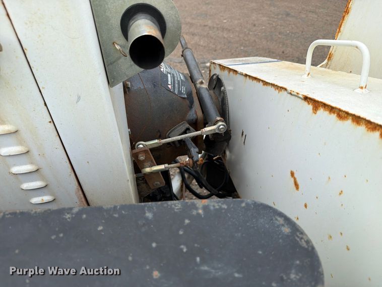 image for item YA3285 2016 Altec DC1317 wood chipper