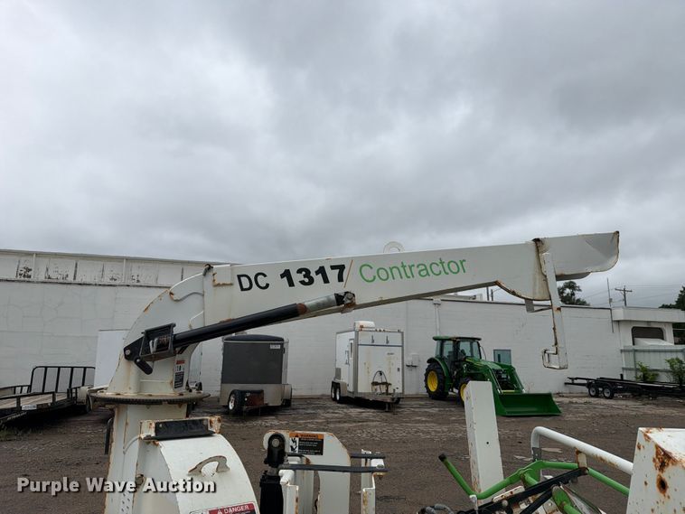 image for item YA3285 2016 Altec DC1317 wood chipper