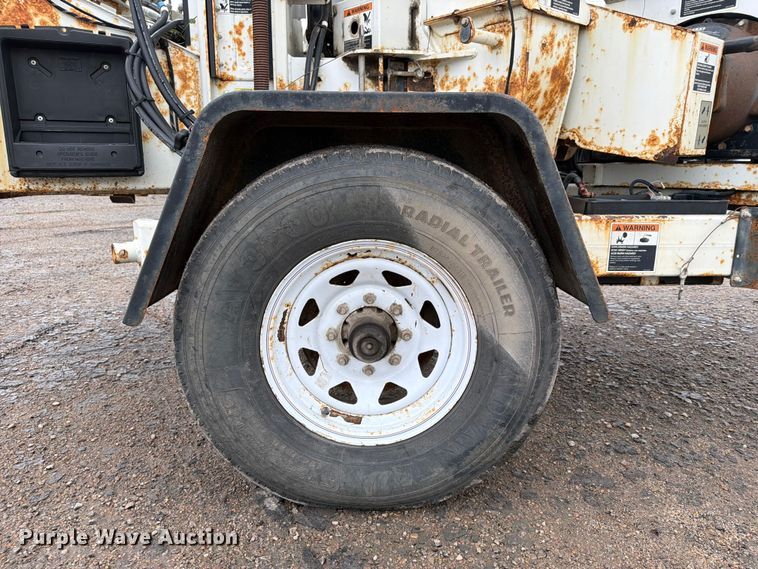 image for item YA3285 2016 Altec DC1317 wood chipper