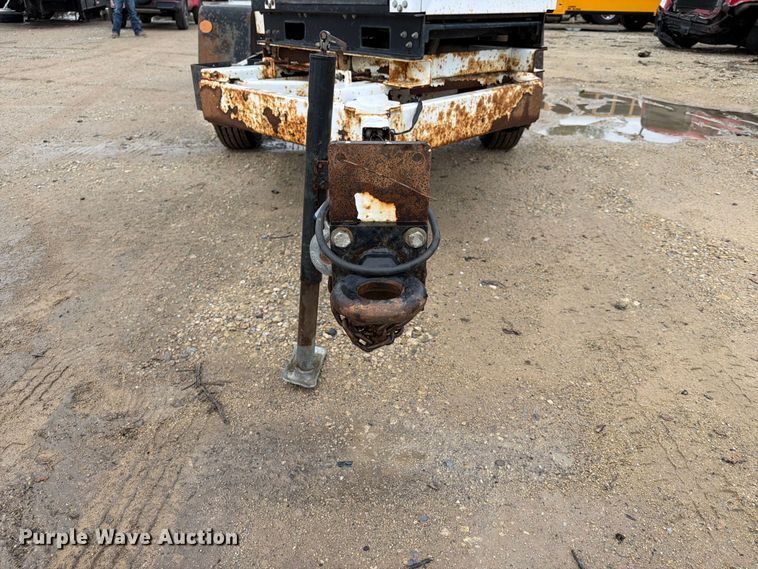 image for item YA3296 2016 Altec DC1317 wood chipper
