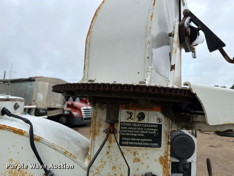 image for item YA3296 2016 Altec DC1317 wood chipper