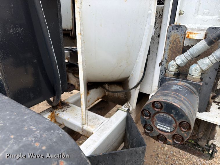 image for item YA3296 2016 Altec DC1317 wood chipper