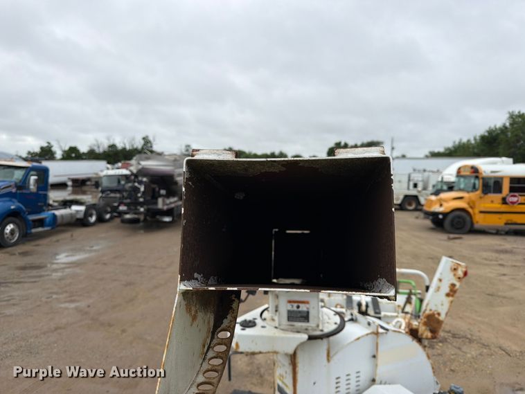 image for item YA3296 2016 Altec DC1317 wood chipper