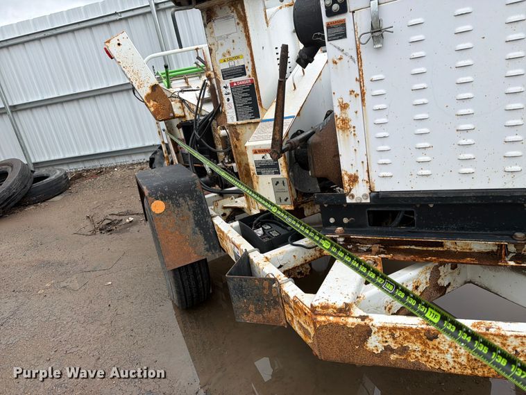 image for item YA3296 2016 Altec DC1317 wood chipper