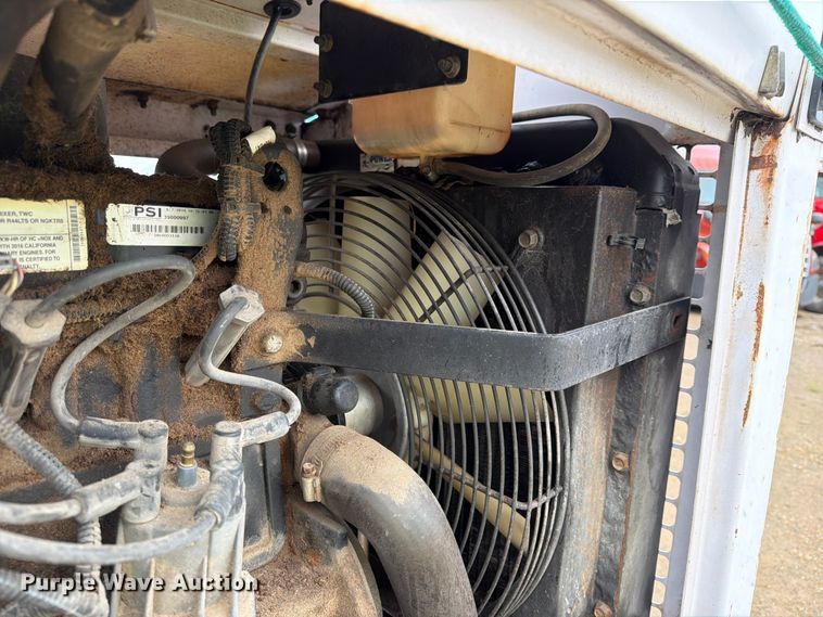 image for item YA3296 2016 Altec DC1317 wood chipper