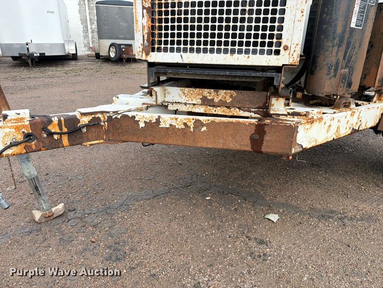 image for item YA3297 2016 Altec DC1317 wood chipper