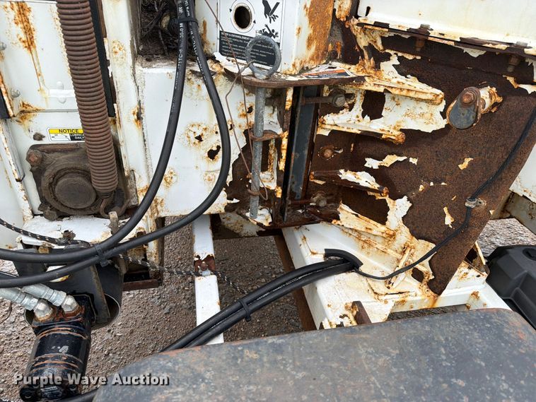 image for item YA3297 2016 Altec DC1317 wood chipper