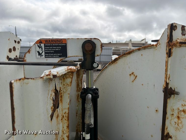 image for item YA3297 2016 Altec DC1317 wood chipper