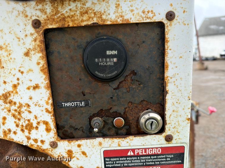 image for item YA3297 2016 Altec DC1317 wood chipper