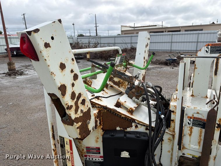 image for item YA3297 2016 Altec DC1317 wood chipper