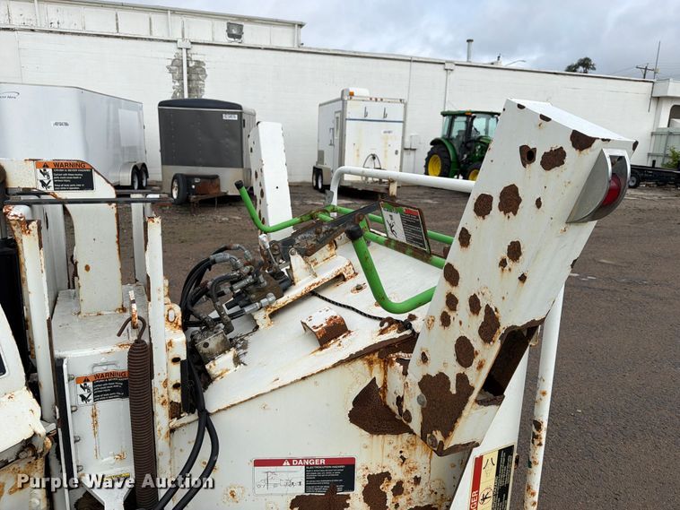 image for item YA3297 2016 Altec DC1317 wood chipper