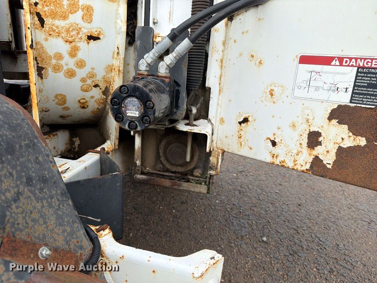 image for item YA3297 2016 Altec DC1317 wood chipper