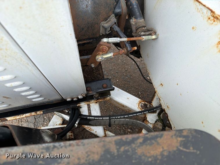 image for item YA3297 2016 Altec DC1317 wood chipper